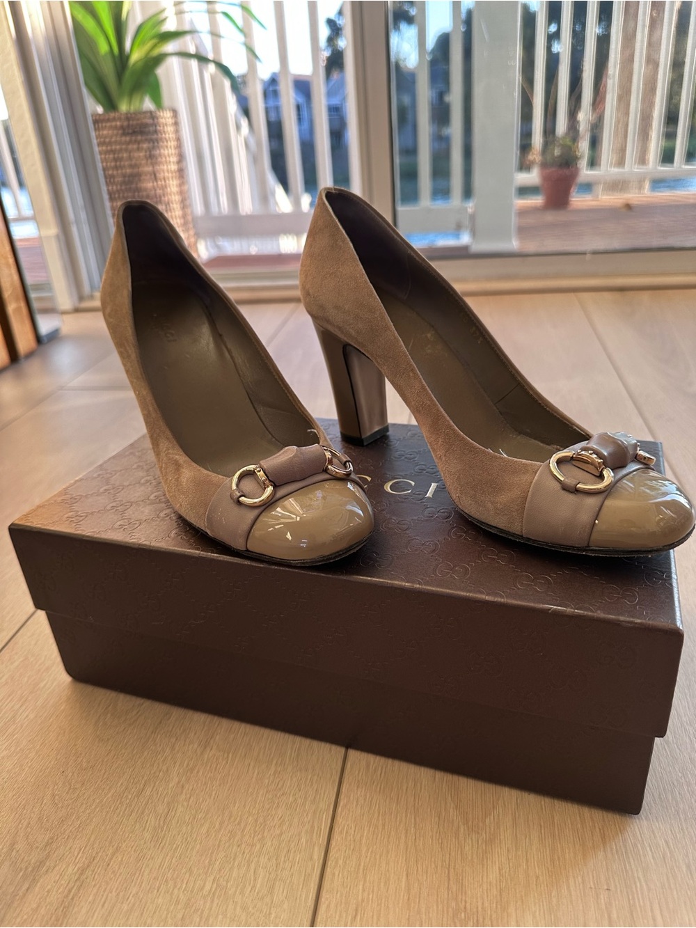 Gucci Taupe Suede and Patent Toe Block Heel Pumps with Horsebit